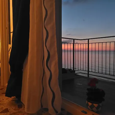 Casa Alba Чефалу