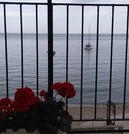 Casa Alba Чефалу